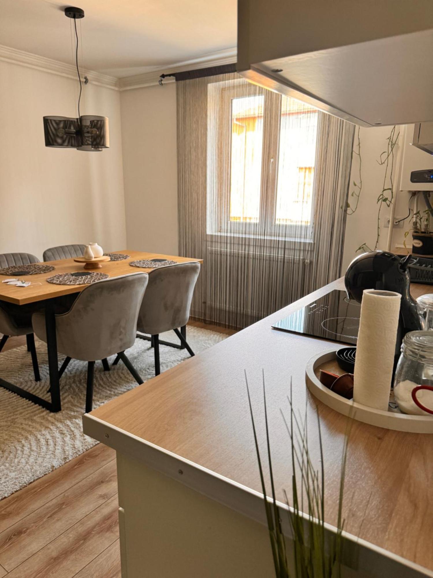 Caris Home Hunedoara Eksteriør billede